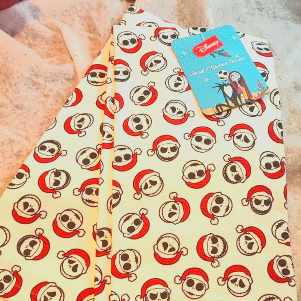 Nightmare Before Christmas Disney kitchen towels & mitt set NWT- set of 4 - Picture 5 of 7